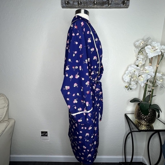 Vintage Natori II blue rose pattern robe - Picture 2 of 5